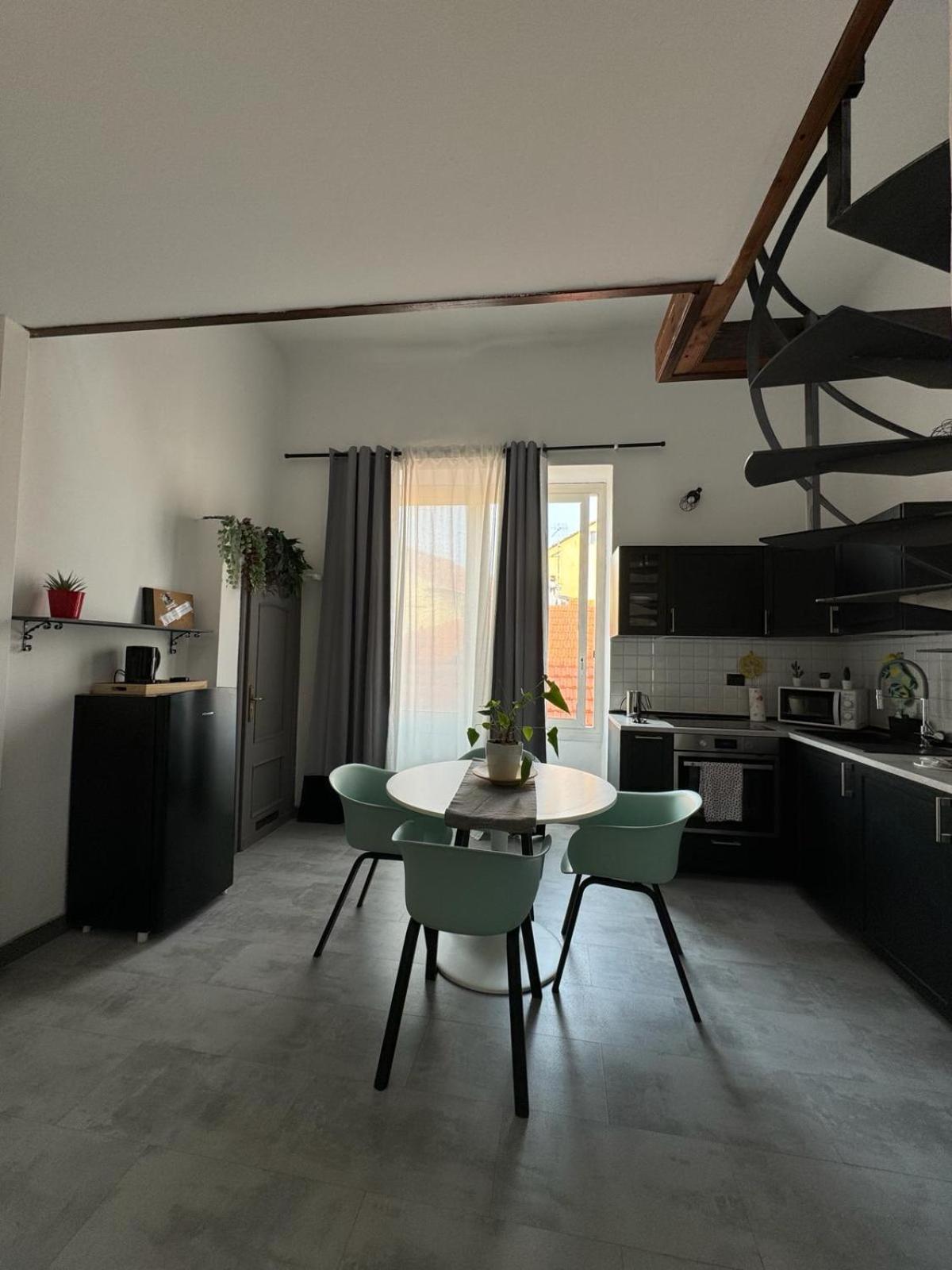 Casa Vacanza A 100 Metri Dal Mare Imperia Exteriér fotografie