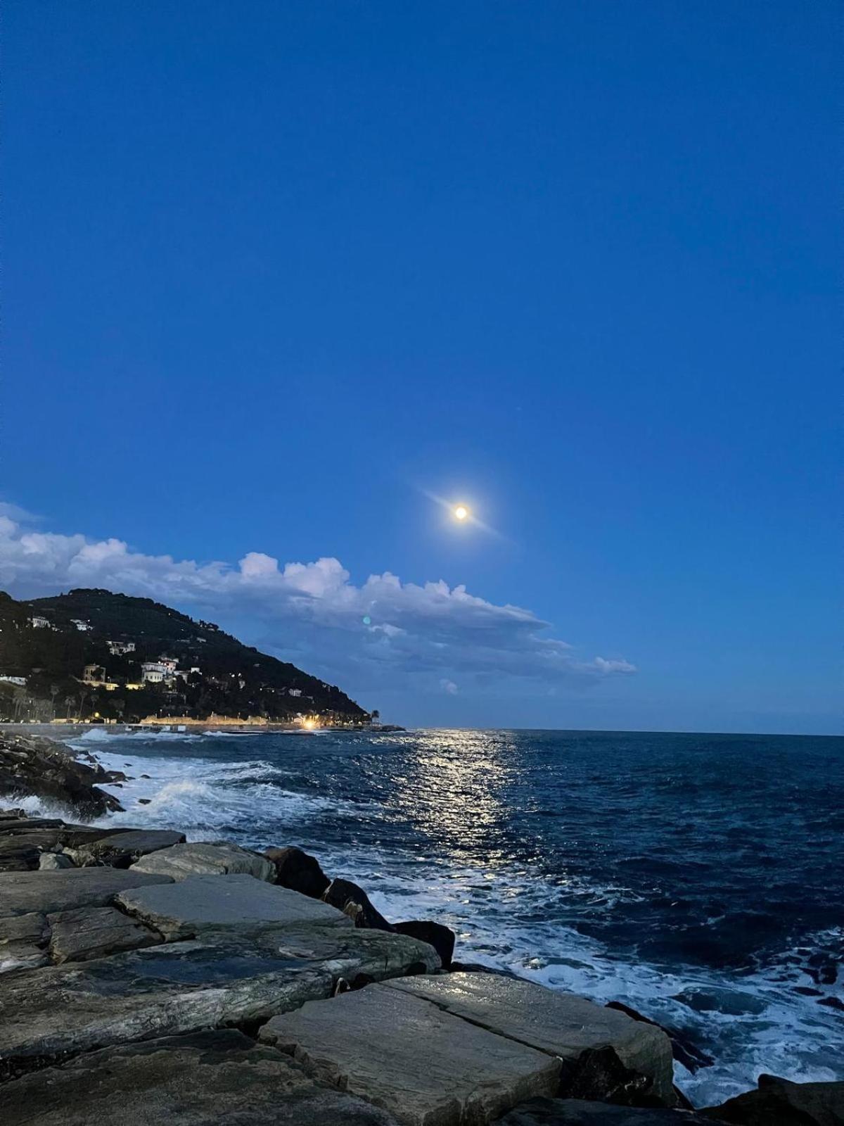 Casa Vacanza A 100 Metri Dal Mare Imperia Exteriér fotografie